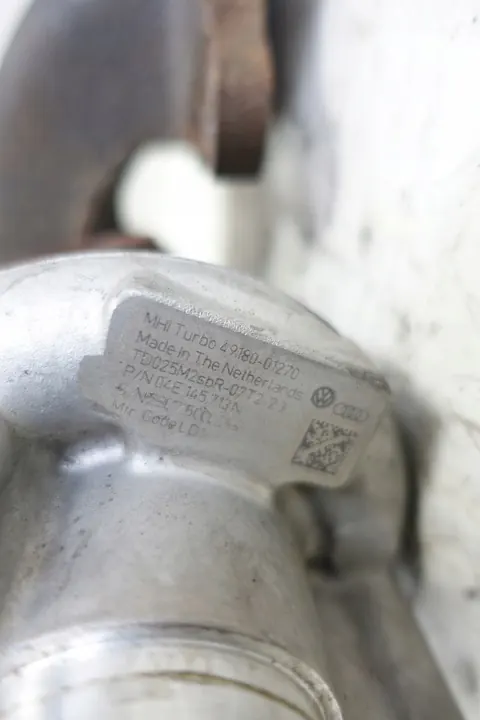 Volkswagen OE 04E145713N Turboaggregat image 2