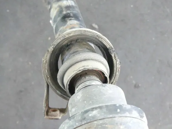 Bakre drivaxel VW Touareg I 7L 4.2B V8 AXQ image 4