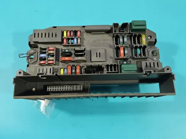 Zekeringkast BMW X5 E70 OEM 50934371 image 3