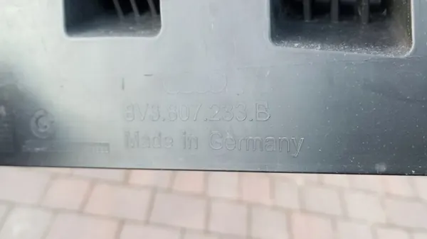 Framstötfångardeksel AUDI A3 8V 8V3807233B image 3