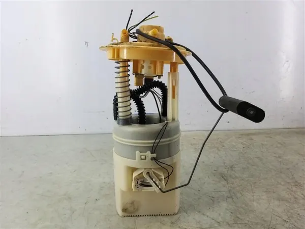 Bomba de combustible SMART FORFOUR 1.5B 107CV 2004-2006 Usada image 2