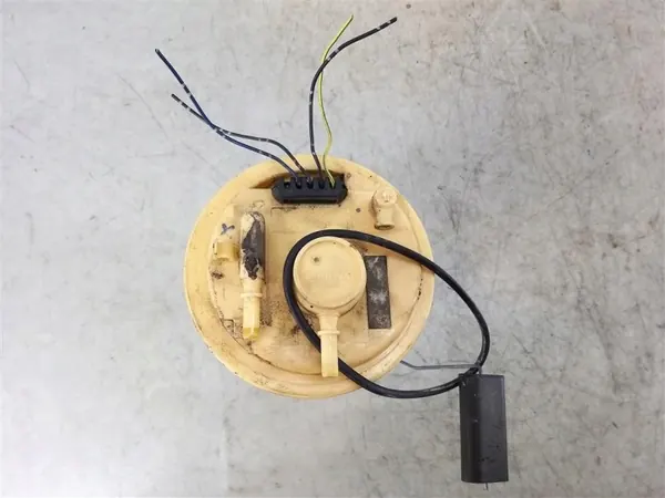 Bomba de combustible SMART FORFOUR 1.5B 107CV 2004-2006 Usada image 3