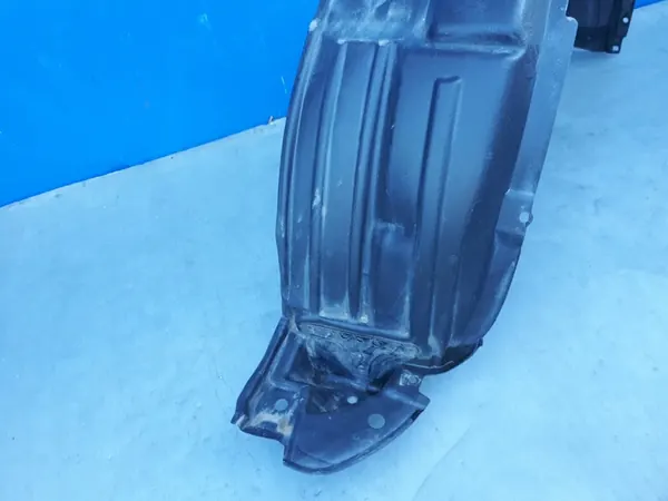 TOYOTA LAND CRUISER 150 Front Left Wheel Arch 2017- image 2