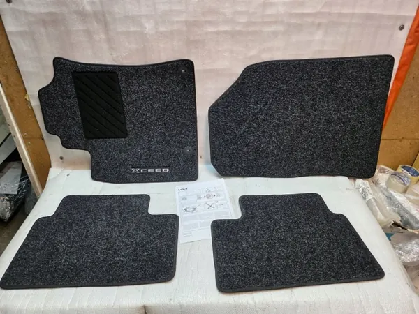 Kia Xceed Fußmatten-Set OEM J7141ADE50 - Gebraucht image 2