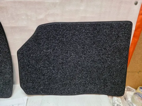 Kia Xceed Fußmatten-Set OEM J7141ADE50 - Gebraucht image 4