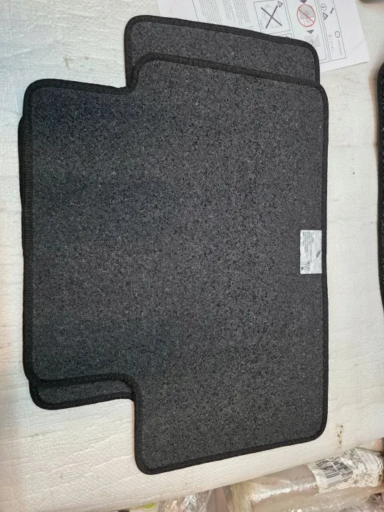 Kia Xceed Fußmatten-Set OEM J7141ADE50 - Gebraucht image 9