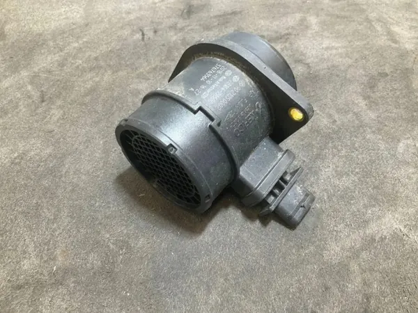Sensor de flujo de aire Kia Cee'd OEM 376763564 1.6L image 4