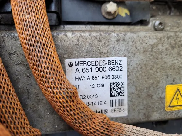 Mercedes-invertteri OEM A6519006602 E300 Hybridille image 3