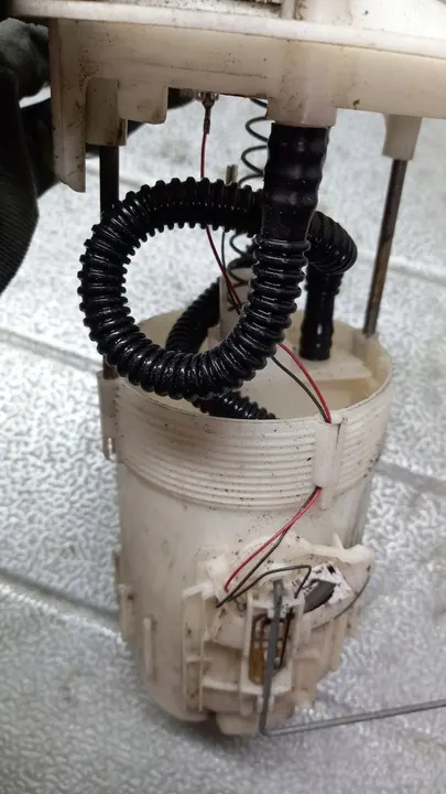 Brandstofpomp Renault Laguna II 1.9DCI 8200465952 image 3