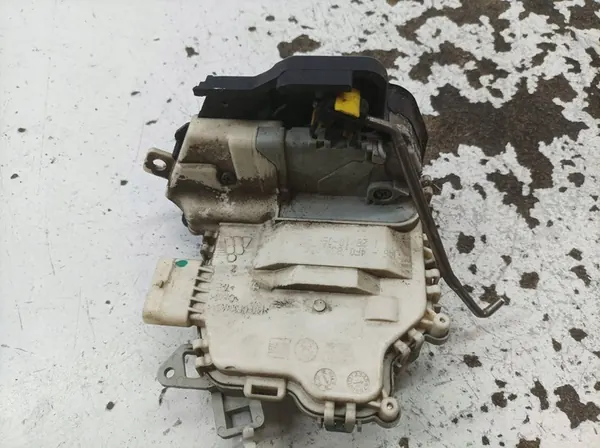 Audi A6 III Höger Bakdörrlås 4F0839016J image 3