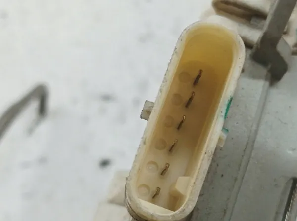 Audi A6 III Höger Bakdörrlås 4F0839016J image 5