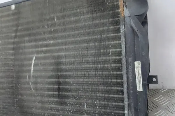 Radiador de agua VW PASSAT B5 1.9L diesel 2000 image 2