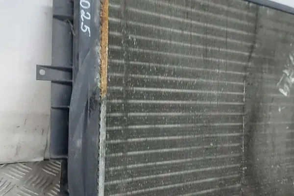 Radiador de agua VW PASSAT B5 1.9L diesel 2000 image 4