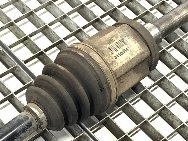 Höger fram drivaxel BMW E83 2.0 150HK image 2