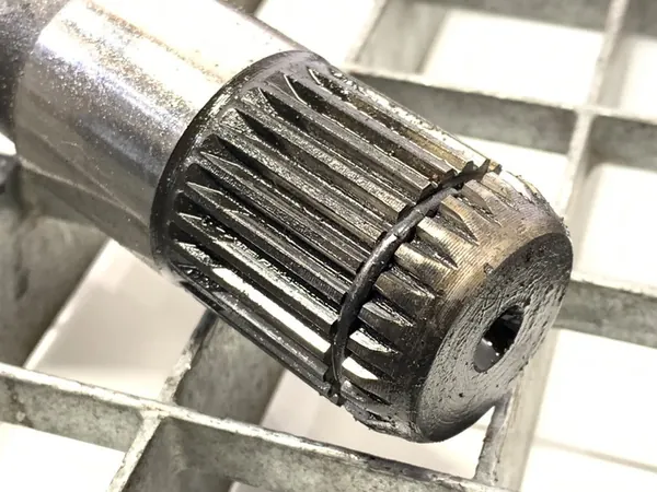 Höger fram drivaxel BMW E83 2.0 150HK image 5