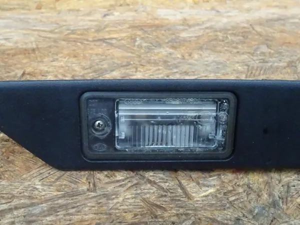 Audi A3 8P Éclairage Hayon OEM 8P4827574 image 3