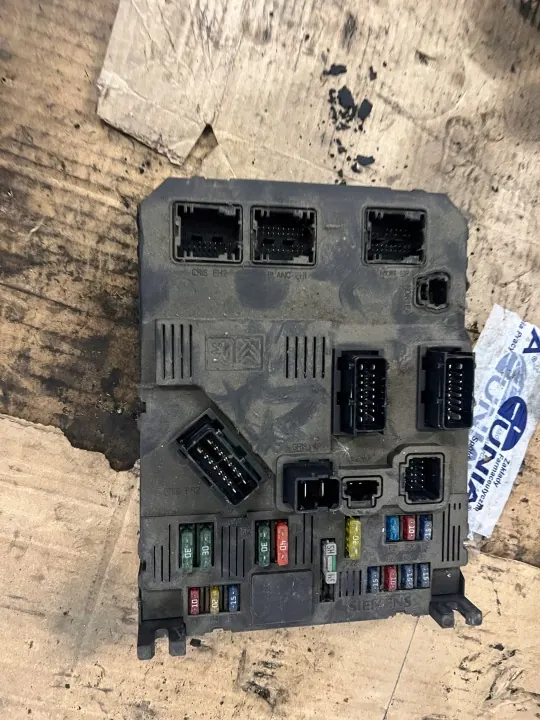 Módulo BSI Caixa Fusíveis Citroen C3 I OEM 9648715380 image 2
