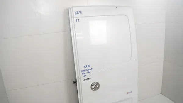 Puerta Trasera Derecha Opel Vivaro B 2014-2018 image 8