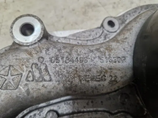 Dodge vesipumppu OEM 05184498 3.6L moottorille image 4