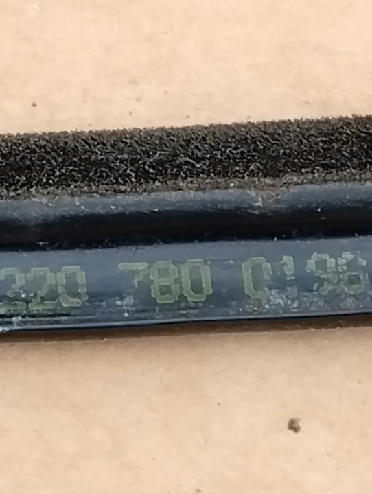 Mercedes W220 S-klass taklucktätning OEM 2207800196 image 4