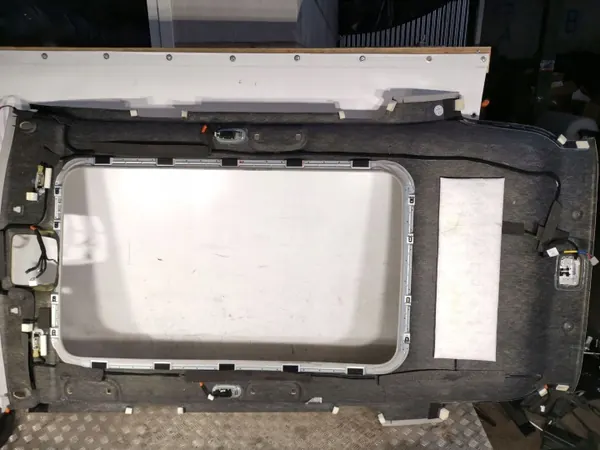 Teto Hyundai Santa Fe OEM FBZ15462 - Usado image 4