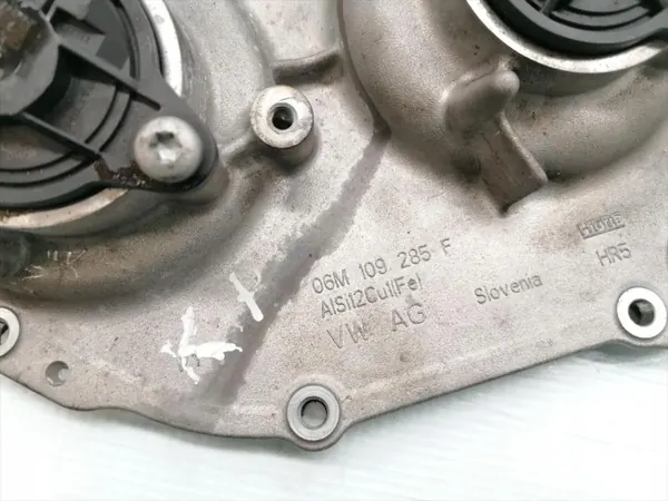 Peça de cabeça de cilindro Audi OEM 06M109285F - Usado image 4