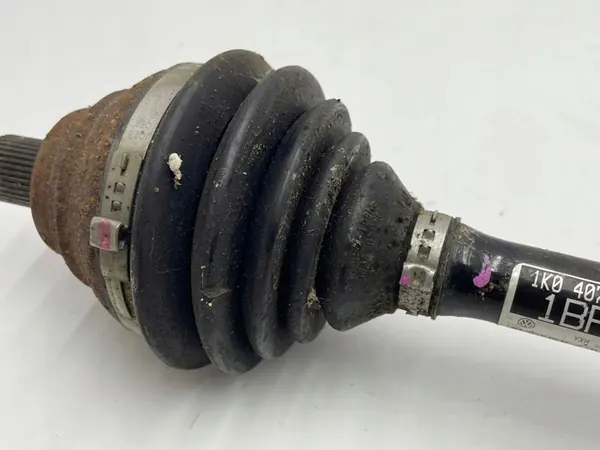 Volkswagen Jetta VI 2015 Främre halvmuff OEM 1K0407271BP image 3