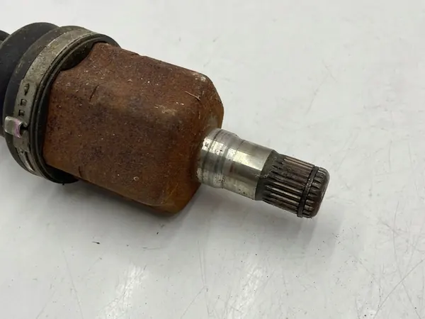 Volkswagen Jetta VI 2015 Främre halvmuff OEM 1K0407271BP image 5