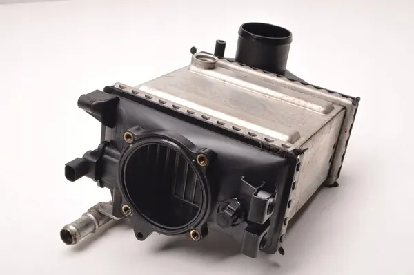 Intercooler ASTON MARTIN DB11 A1770902501 image 9