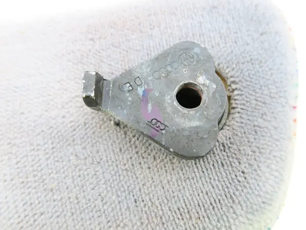 Accoudoir droit velours OEM 70188108113 VW T4 90-95 image 8