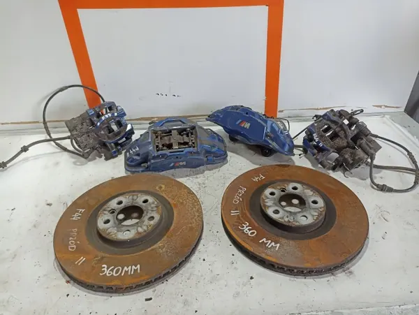 BMW 2 F44 Bromsskivor & Bromsok - OEM-set image 2