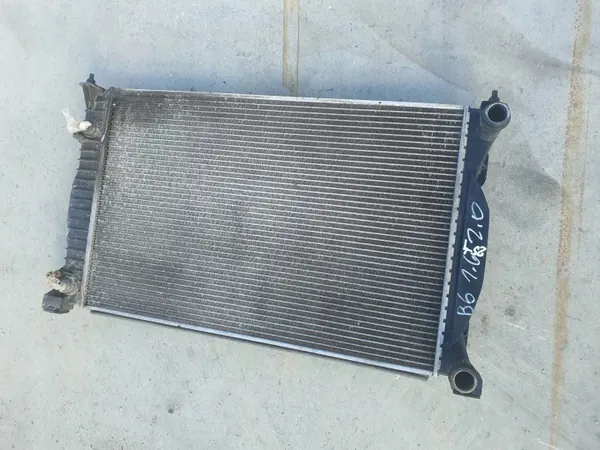 Radiador de líquido refrigerante OEM 8E0121251S para Audi A4 B7 image 2
