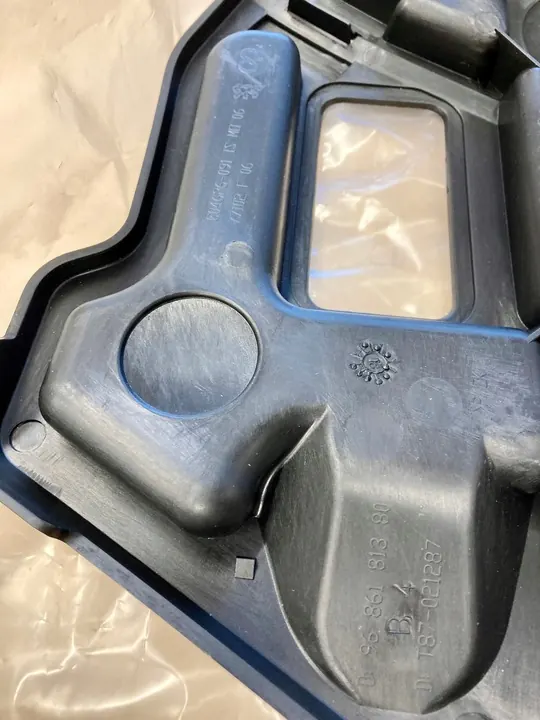 Support de Pare-chocs Avant Droit Peugeot 5008 II OEM 7416R2 image 4