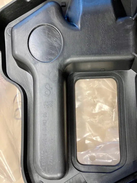 Support de Pare-chocs Avant Droit Peugeot 5008 II OEM 7416R2 image 5