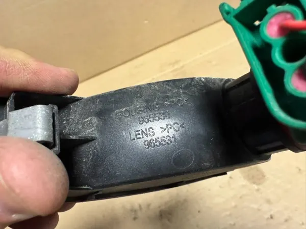 Pare-chocs arrière halogène Nissan Note E11 OEM 265809U00A image 5