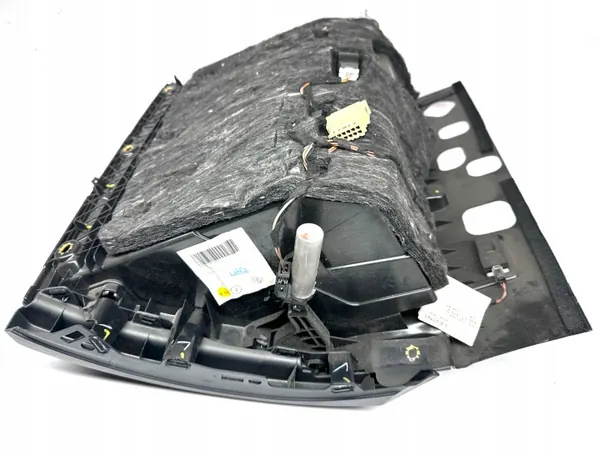 Audi A6 C7 Passagerarhandskfack OEM 4G1857035 image 4