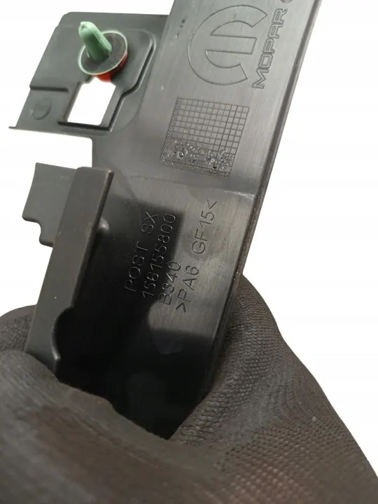 Dodge Hornet bakrutslist OEM 156155800 image 5