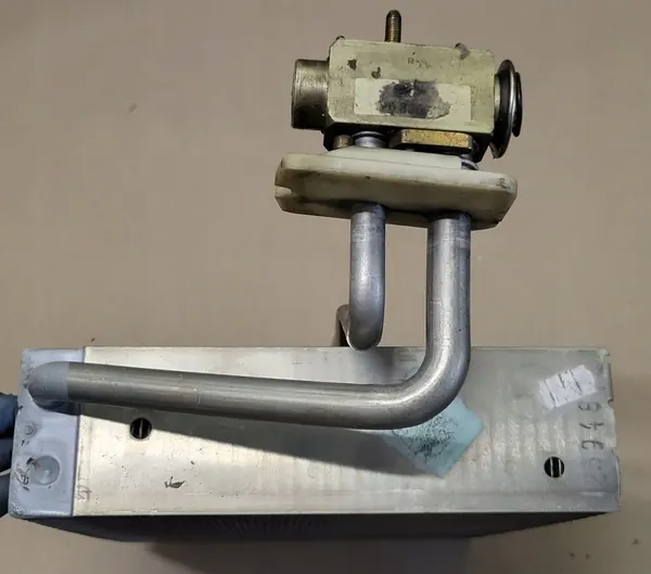 Evaporador de ar condicionado com válvula de expansão Mercedes S W220 image 4