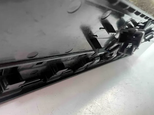 Luchtinlaatconsole AUDI A4 8T1820951C image 4