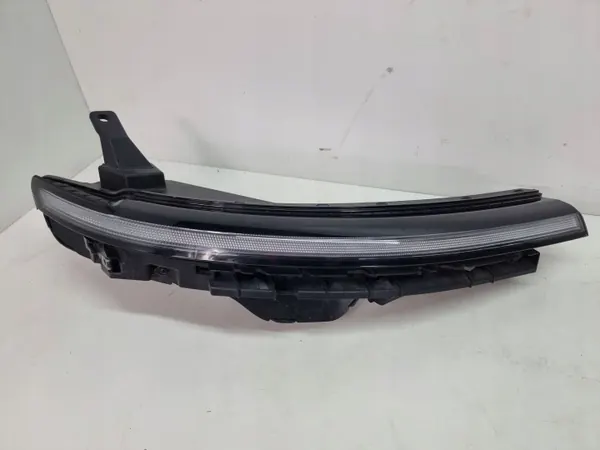 Hyundai Staria Rechte Front DRL Lampe OEM 92208CG010 image 2
