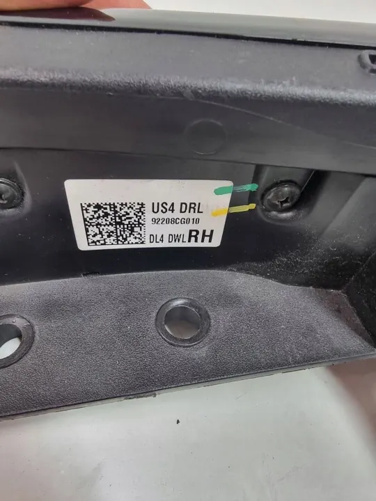 Hyundai Staria Rechte Front DRL Lampe OEM 92208CG010 image 9