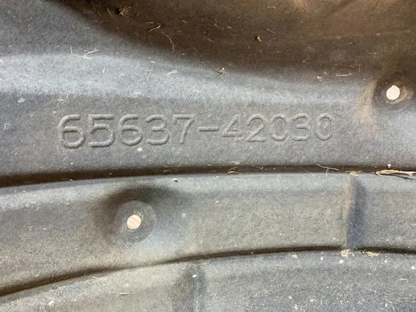 Toyota RAV4 Taka pyöränkaari OEM 6563742030 image 5