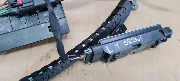 OEM 68360882AB Lado derecho trasero para Chrysler Pacifica 2017 image 6