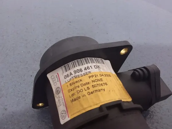 Luftmassenmesser VW Passat B5 1.8T 06A906461DX image 4