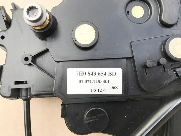 Sliding Door Lock 7H0843654BD Volkswagen Transporter T5 image 3