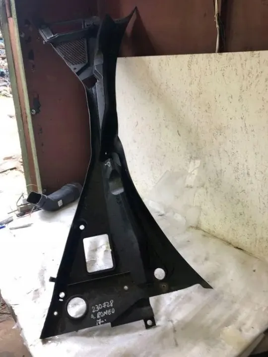 OEM 1561188360 Etupyyhinvarsi Alfa Romeo Giulia etuosa image 2