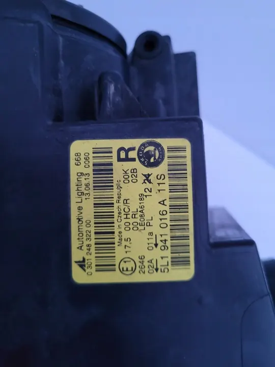 Farol dianteiro direito Skoda Yeti image 5