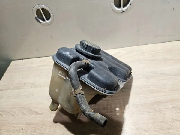 Kylvätskebehållare OEM F8AC8A080AB för Lincoln image 5