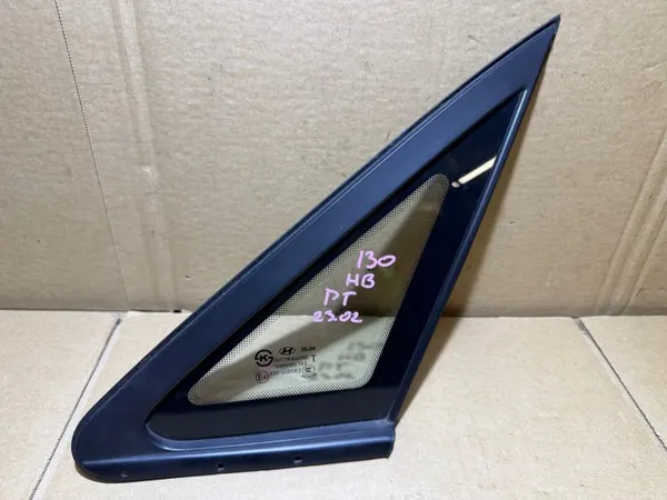 Hyundai I30 II HB Rechte Hintere Dreieckscheibe OEM 87820-A5500 image 2