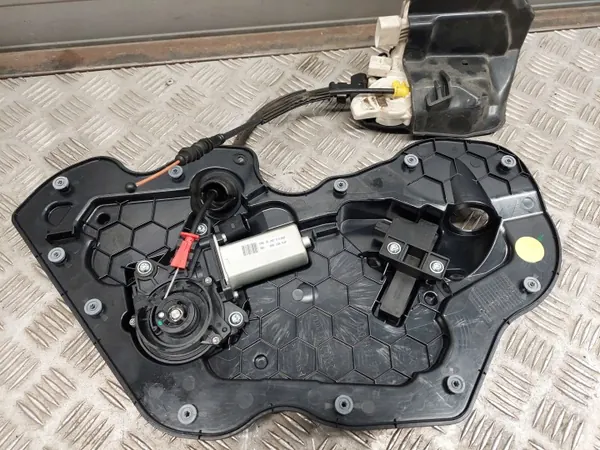 Audi A8 D4 Linke Hintere Türverkleidung OEM 4H0839915 image 6